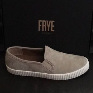☀️SALE☀️Frye Leather Slip-On Loafer